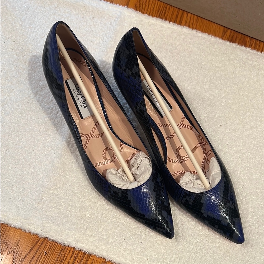 Lucy Choi Blue Snakeskin Women's Pumps